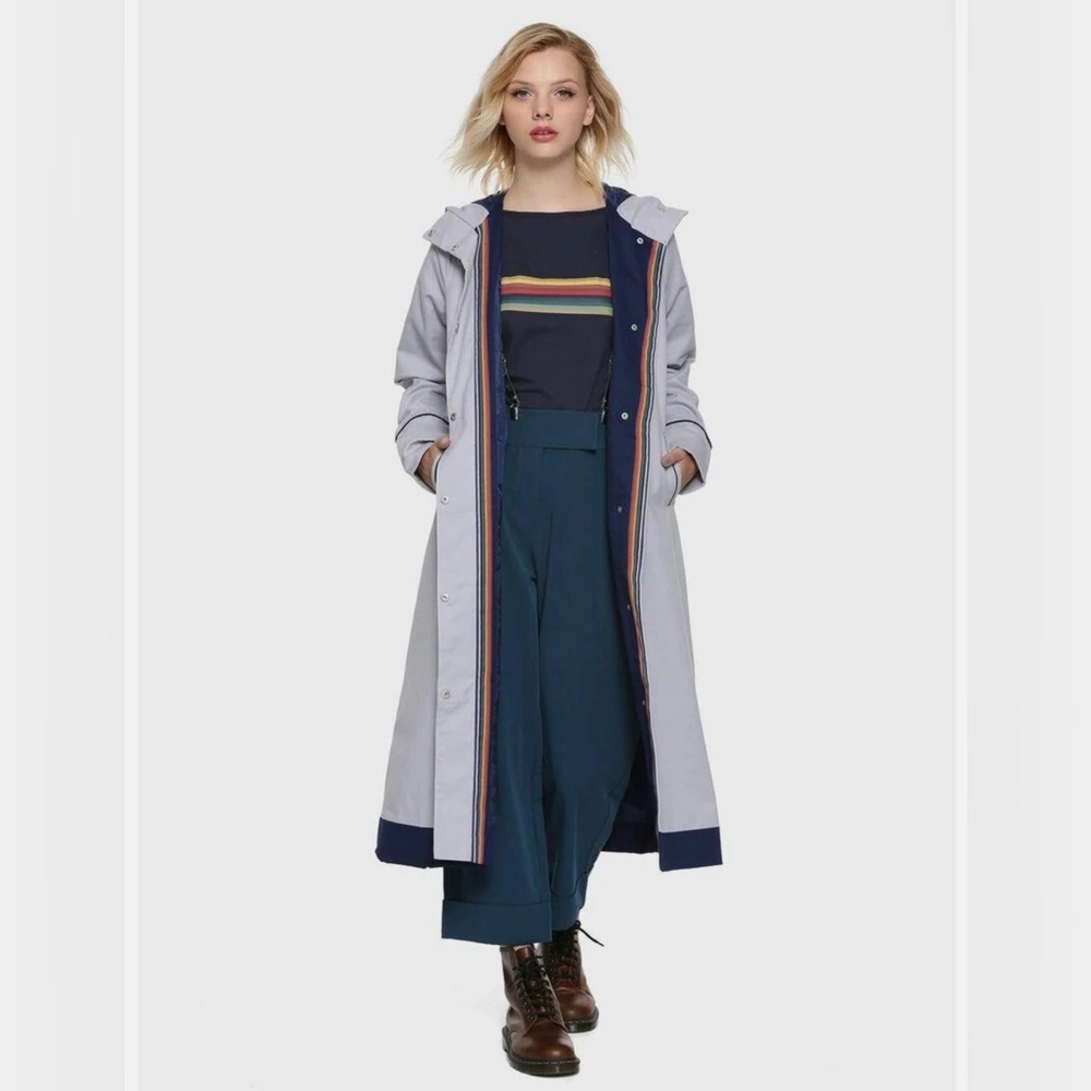 DOCTOR WHO Her Universe Navy Blue Coat